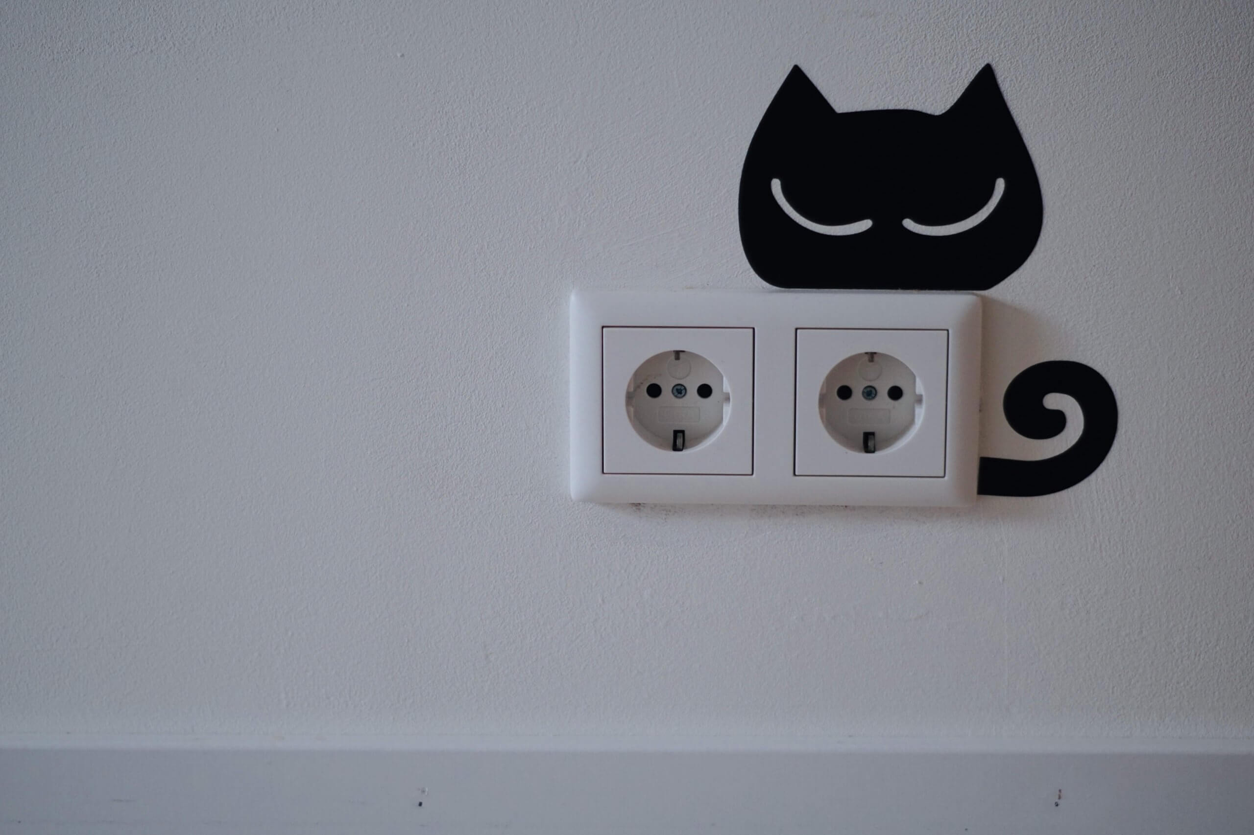 Wall power outlet